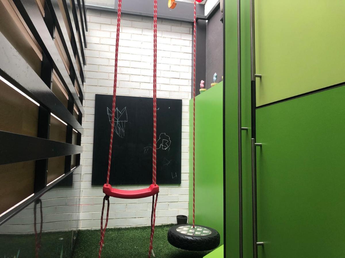 Atico De Diseno Con Terraza En El Centro De Olotアパートメント エクステリア 写真