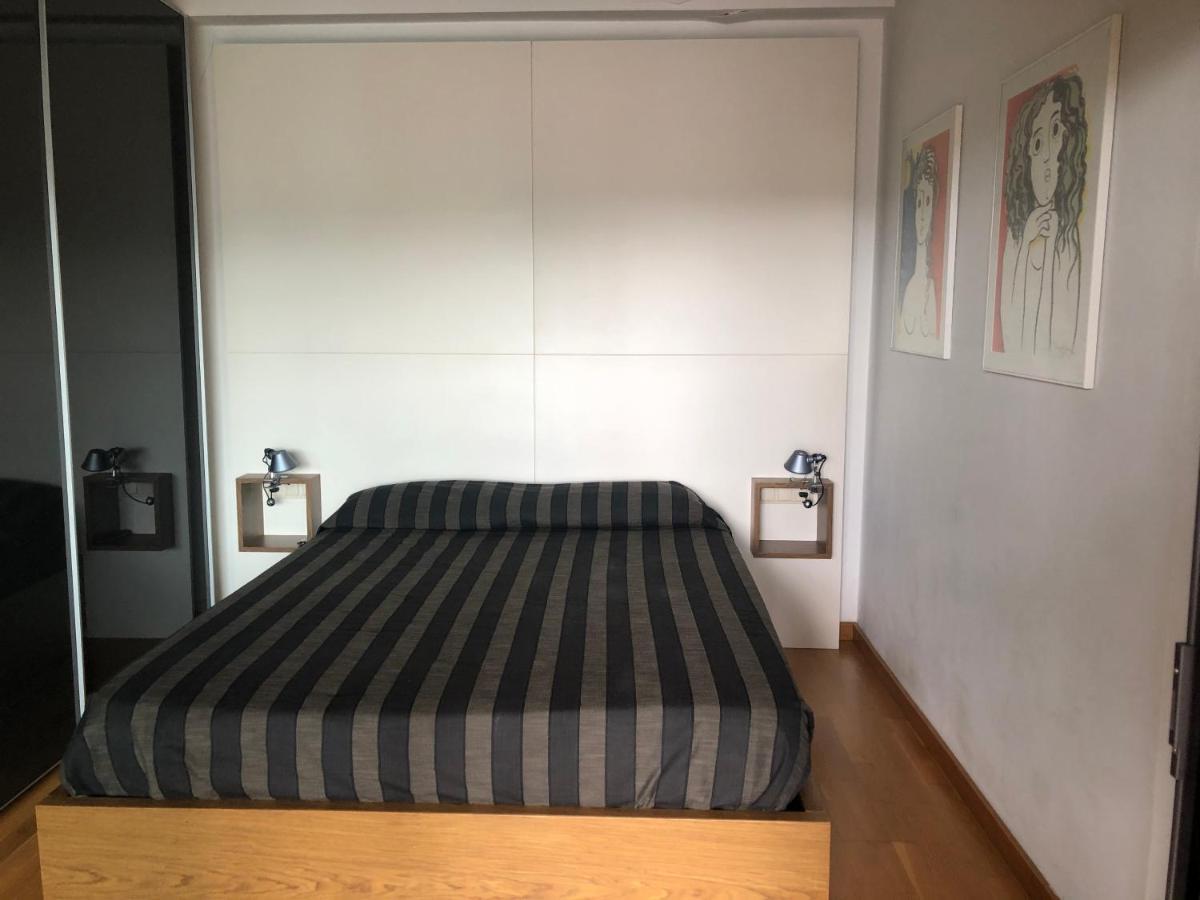 Atico De Diseno Con Terraza En El Centro De Olotアパートメント エクステリア 写真